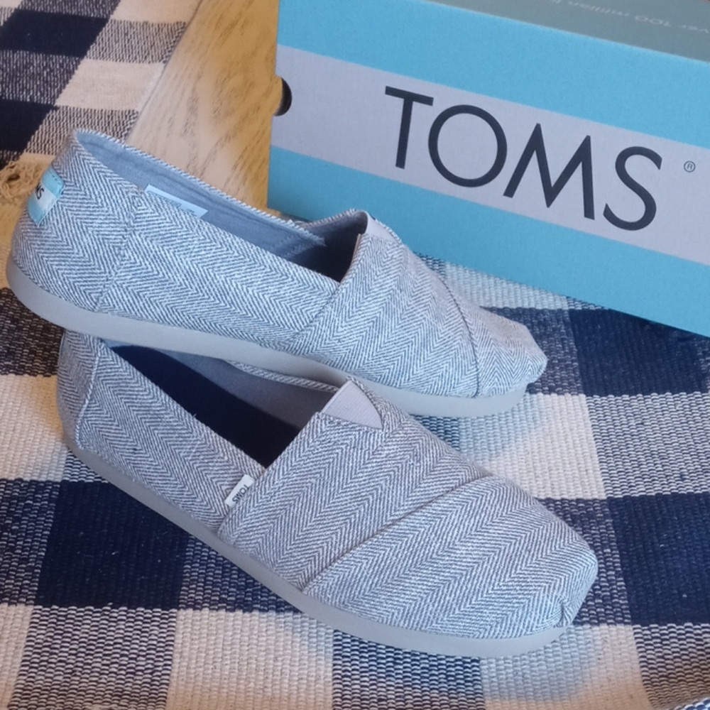 Mens grey toms size 8.5